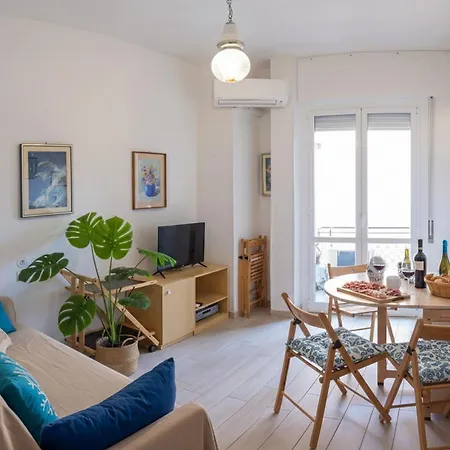 Il Golfo Di Diana Apartman
